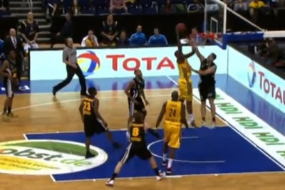 Άλμπα Βερολίνου: Το εντυπωσιακό κάρφωμα του Τόμπσον (video)