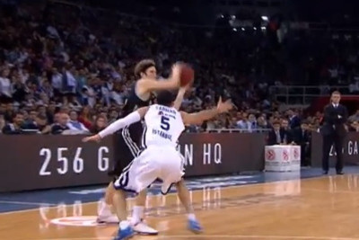 Μπάμπεργκ: Ξέρει και από ασίστ ο Ουόλς (video)