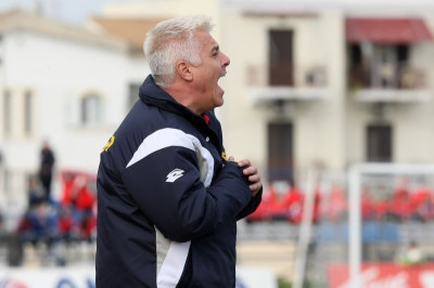 Παπακώστας: «Αν δεν σκοράρεις…»