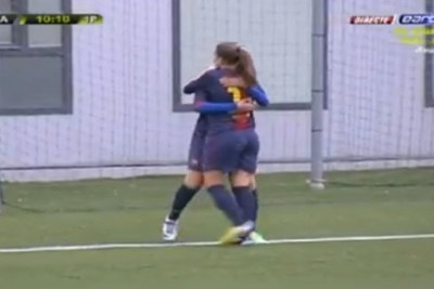 Μπαρτσελόνα: Ακόμη και οι γυναίκες παίζουν το τίκι-τάκα (video)