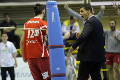 Καζάζης: «Ο Βασιλιάς (Ολυμπιακός) ζει...»