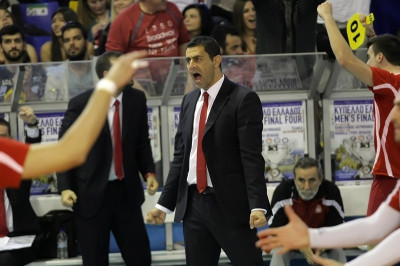 Καζάζης: «Καλός ο Μπόμπι, αλλά ακόμη καλύτερος ο Ολυμπιακός!»