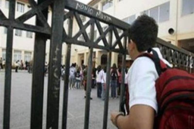 Πάτρα: Επιχειρηματίας επέστρεψε στους μαθητές τα χρήματα της 5ημερης!