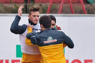 Βίντεο: Ο καυγάς του Σωκράτη με τον Αρναούτοβιτς