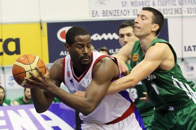 Μπούκερ: «Ευχαριστούμε τον κόσμο»