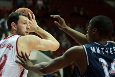 Σπαρτάκ Αγίας Πετρούπολης: Δεν έφταναν, Μαυροκεφαλίδης και Ράιτ