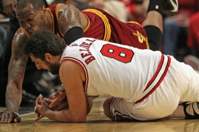 Σικάγο Μπουλς: Προσοχή και με Μπελινέλι