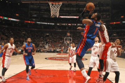 Ντιτρόιτ Πίστονς: Από το -11 στο Τορόντο (video)