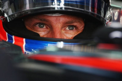 Μπάτον: «Ζωντανός για τον τίτλο»