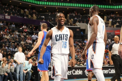 Σάρλοτ Μπόμπκατς: Σφαλιάρα στους «Σίξερς» (video)