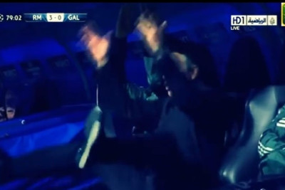 Ρεάλ Μαδρίτης: Με τις… κλωτσιές ο Μουρίνιο! (video)