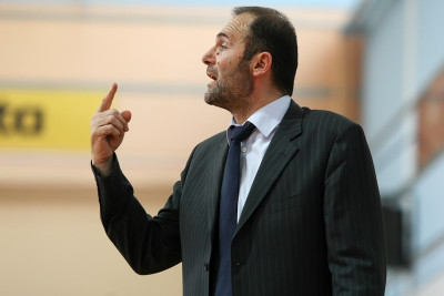 Καλαφατάκης: «Σοβαρά και ταπεινά»