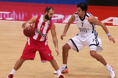 Βούγιασιτς: «Πρέπει να ανέβουμε επίπεδο με Ολυμπιακό»