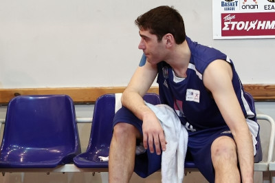 Τσιάκος: «Με την πλάτη στον τοίχο»