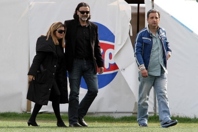 Θεοδωρίδη: «Άνδρες με φούστες»