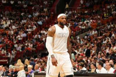 Μαϊάμι Χιτ: Στους… 21,000 πόντους ο Λεμπρόν (video)