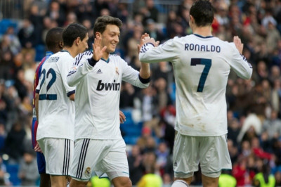 Ρεάλ Μαδρίτης: Το 300ό του Μουρίνιο ο Οζίλ