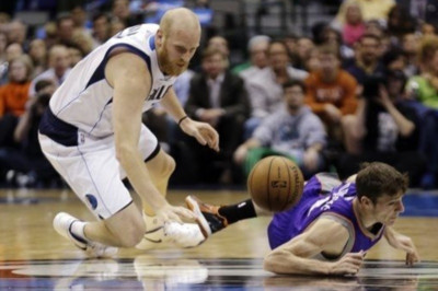 Φίνιξ Σανς: «Έθαψαν» τους Μάβερικς (videos)