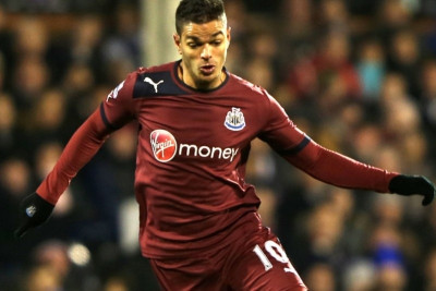 Νιούκαστλ: Δεν φεύγει ο Μπεν Αρφά