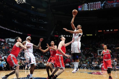 Ατλάντα Χοκς: Από το -19 με Μπακς (video)