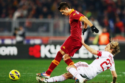 Μάντσεστερ Γιουνάιτεντ: Θέλει Λαμέλα