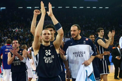 Γκιουλέρ: «Καλή η νίκη επί του Ολυμπιακού!»