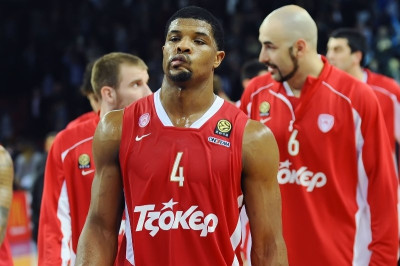 Χάινς: «Να μην πιστέψει σε πέμπτο ματς η Εφές»