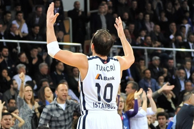 Τουντσερί: «Με τύχη και κόσμο»