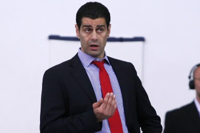 Καζάζης: «Μπορεί να ελέγξει την πίεση ο Ολυμπιακός»