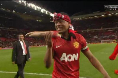 Μάντσεστερ Γιουνάιτεντ: Δαγκώνει και ο Εβρά! (video)