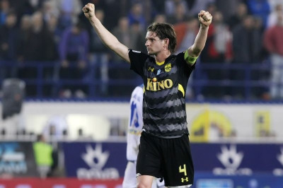 Παπαζαχαρίας: «Θα κάνω το κλάμα… κορνίζα»