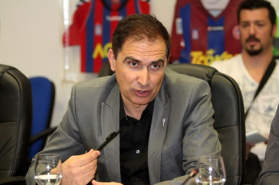 Μποροβήλος: «Στα ίσα τον Ολυμπιακό»