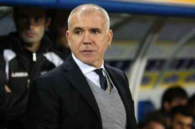 ΟΦΗ: Εξετάζουν Νιόπλια, Αναστόπουλο