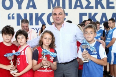Ελληνιάδης: «Κάθε χρόνο πιο ψηλά»