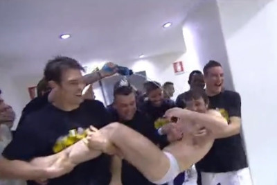 Γιουβέντους: «Πέταξαν» τον Κόντε σε μπανιέρα με νερό οι παίκτες! (video)