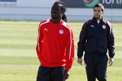 Ολυμπιακός: Δυσαρέσκεια για Μπόατενγκ