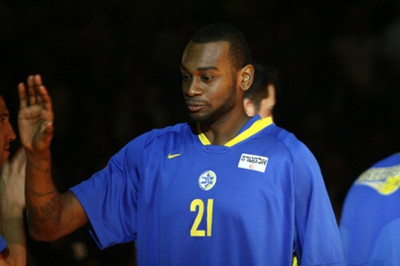 Μπαρτσελόνα: «Ακούγονται» Ντ’ Ορ Φίσερ και Βελίτσκοβιτς