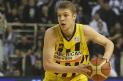 Άρης: Αποχωρεί για ΗΠΑ ο Βεζένκοβ