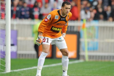 Ολυμπιακός: Και η Λιόν για Οσπίνα