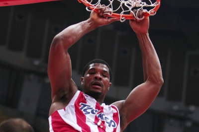 Ολυμπιακός: Το κάρφωμα του Χάινς (video)