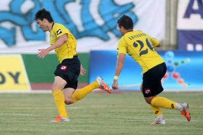 Football League: Της... υποψίας το κάγκελο