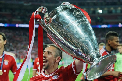 Ριμπερί: «Κοιμήθηκα με την κούπα του Champions League»