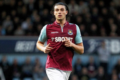 Γουέστ Χαμ: Πρόταση ανανέωσης σε Κάρολ