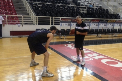 ΠΑΟΚ: Αναχωρεί ο Χρυσικόπουλος