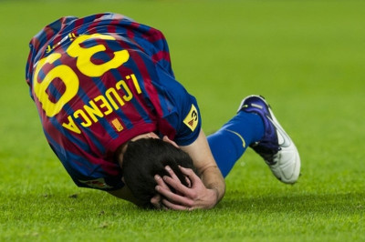 Mπαρτσελόνα: Εκτός τέσσερις μήνες ο Κουένκα