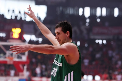 Παναθηναϊκός: 200 τάπες ο Διαμαντίδης! (photos)