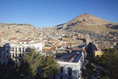 Τον έθαψαν ζωντανό μέσα στον τάφο του θύματός του
