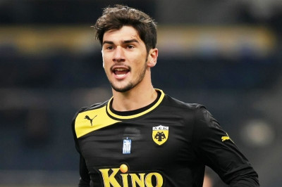 ΑΕΚ: Συμφωνία τριετίας με Τσούπρο και Γροντή