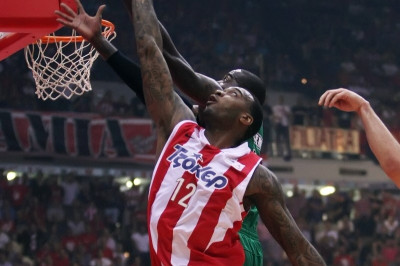 Πάουελ: «Διαφορετικοί στο ΟΑΚΑ»