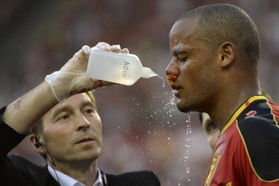 Βέλγιο: Έσπασε τη μύτη του ο Κομπανί (photos+videos)